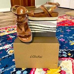 OluKai Htona Loa sandal